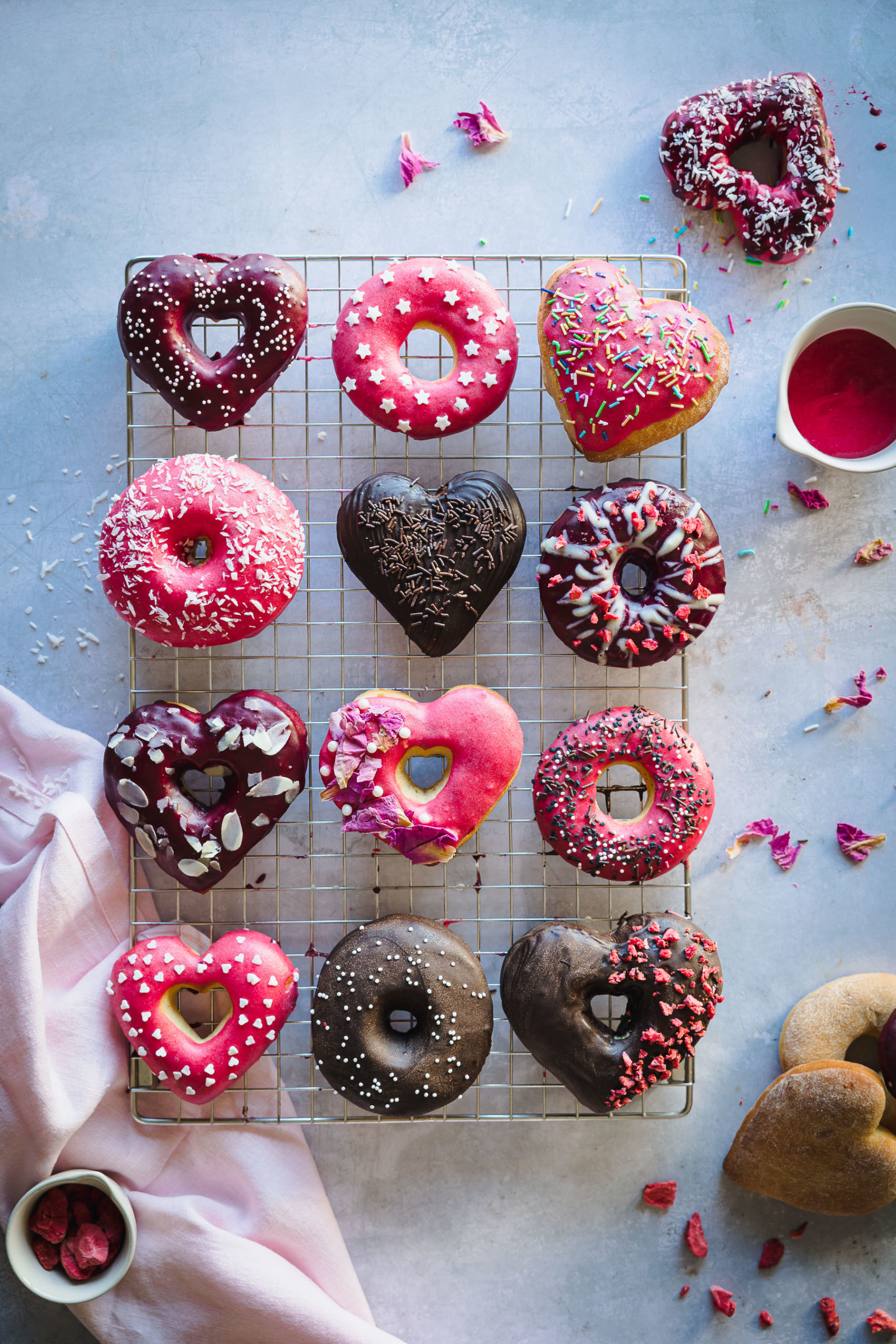 Homemade oven baked donuts photography by Zuzana Rainet