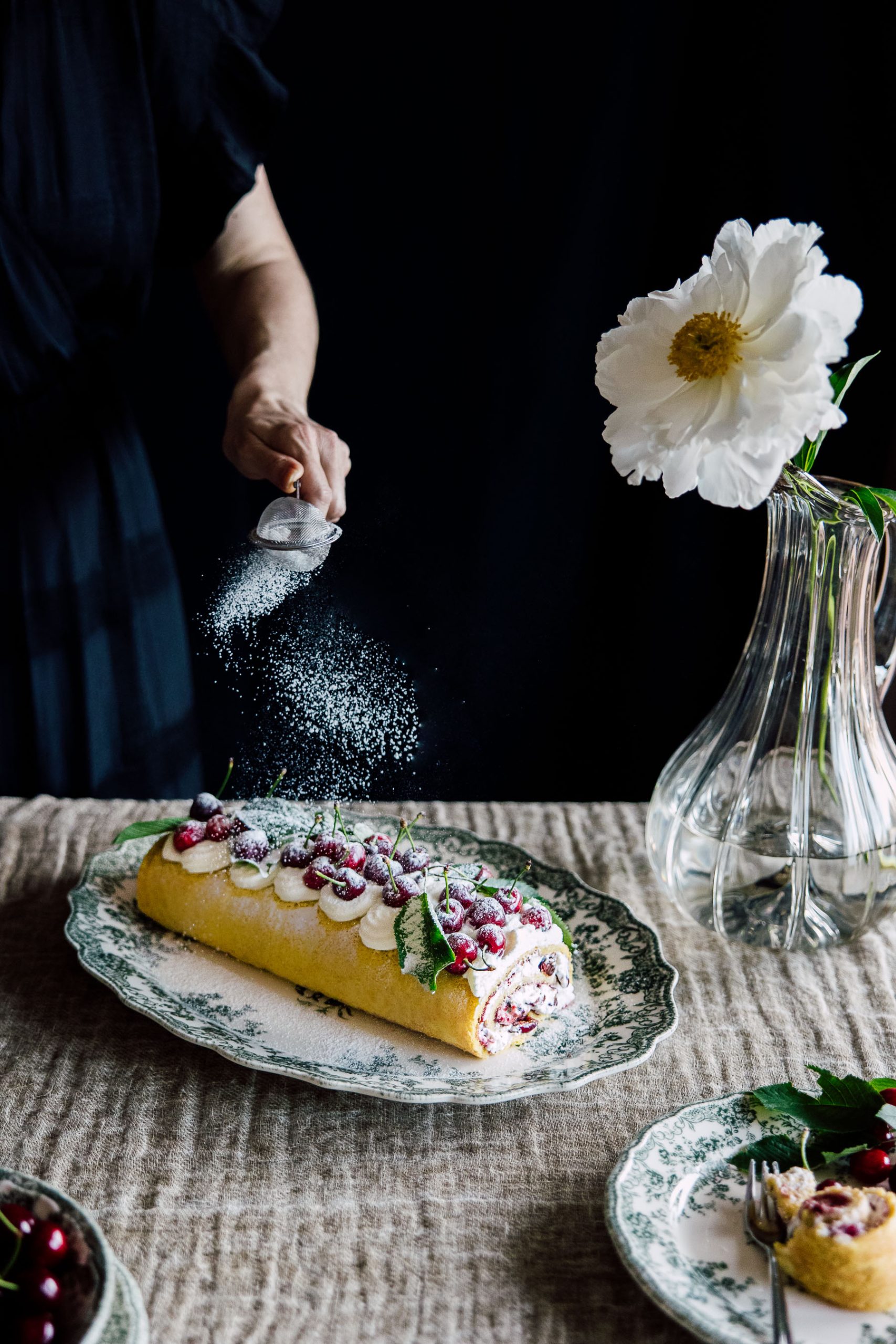 Čerešňová roláda, recept, fotografie jedla, food fotograf Zuzana Rainet, Bratislava Slovensko